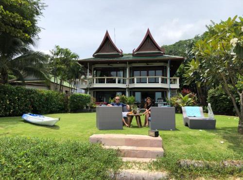 Bali style 4 bedroom beachfront Villa Ao Yon in Ban Ao Makham