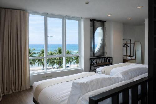 Beachfront 70 sqm Sea View Apartment FREE DISNEY PLUS