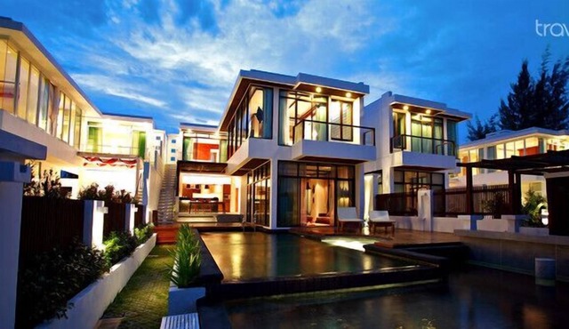 Beachfront 3 Bedrooms Pool Villas