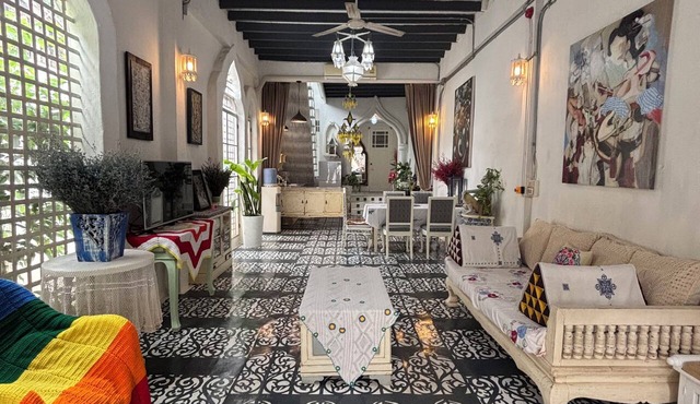 Bohemian Townhouse near Old Town & Tha Phae, Max to 8 people in Chang Wat Chiang Mai