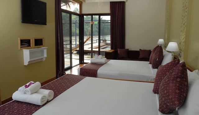Boutique Raft Resort