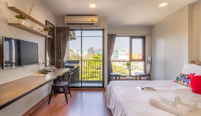 Casa Luxe Hotel and Resident