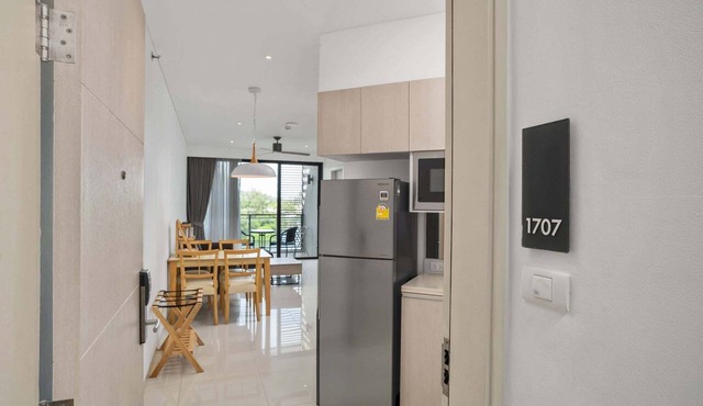 Cassia Residences, Two-Bedroom 1707 C Premium Lake