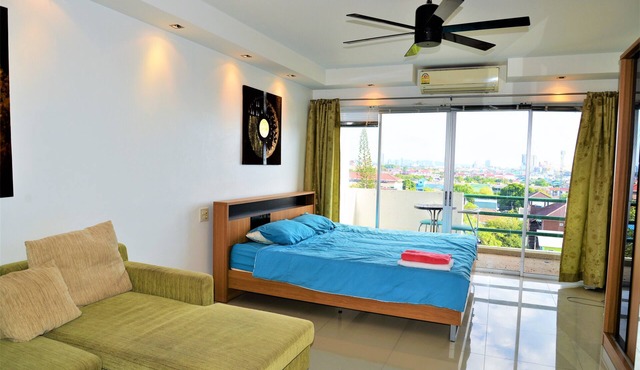 Central Pattaya Plaza Condotel - Sleeps 2