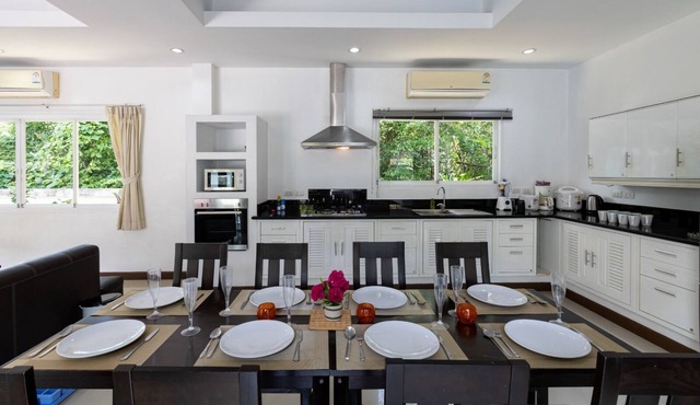 Chalong 4BR Private Pool Villa | Near Big Buddha | Sleeps 10