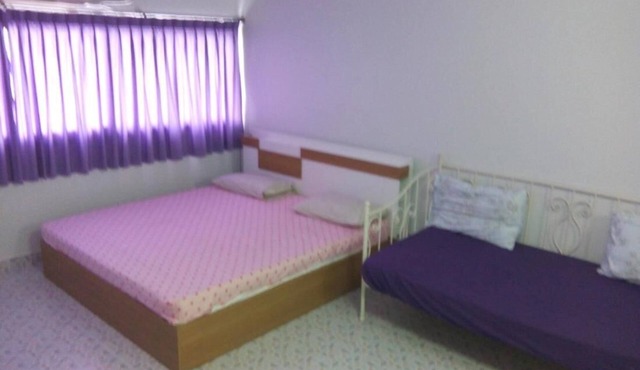 Chan Kim Don Mueang Guest House, free parking space and free Wifi.