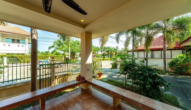Chiang Mai Rungarroon Villa-Free Airport Pick-up & Breakfast