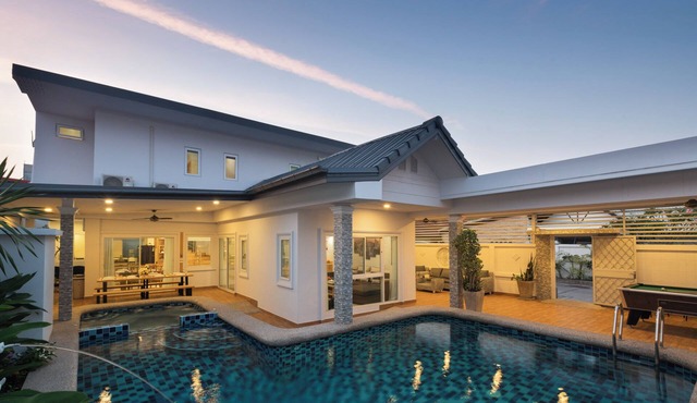 City Center Pool Villa 6BR/Sauna/Karaoke/Pool Table/BBQ
