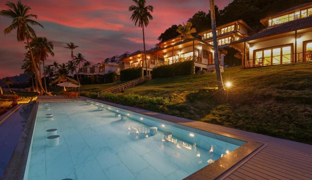 Coconut Grove Resort in Phuket