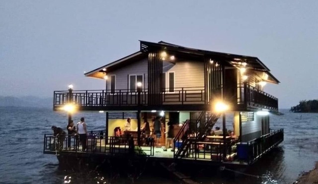 Cozy, friendly, surroundings with nature ,Thai culture and life style. in Nasuan Srisawat