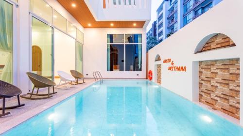 Downtown Oasis Pool Villa A in Pattaya South