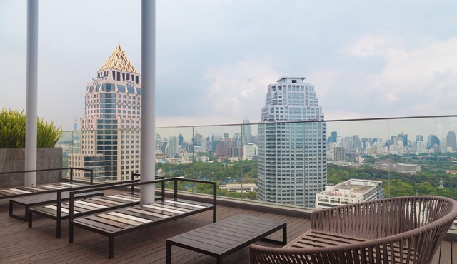 Elegant 2 BDRM Condo in Heart of Bangkok near Silom & Lumpini Park