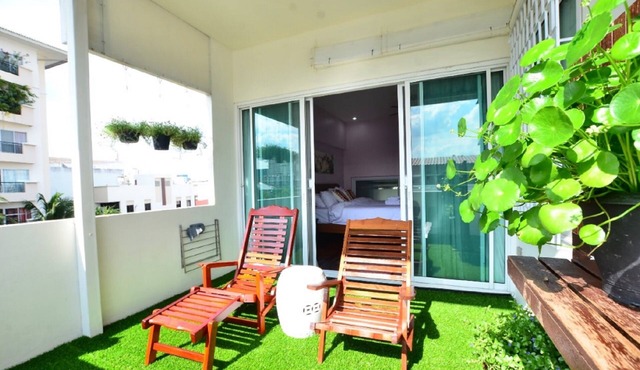 Elegant & Quiet Entire 3 Story House Bangkok Downtown Near Skytrain/Metro