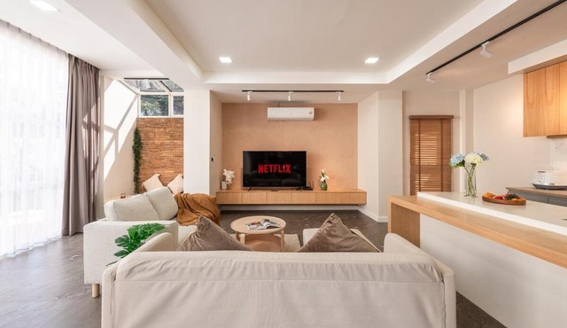 Emeralda Pool Villa ,Daily Maid , BBQ , Karaoke in San Sai