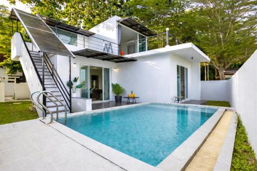 Exclusive! 3-Bedroom Pool Villa with Bay View-Nariya V8 in Phuket