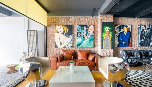 eye popping old city 2 bedroom duplex at walking street