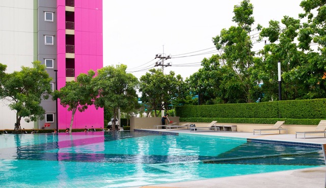 Family Apartment "My Home In Bangkok" A2/115 swimming pool, gym, courts, etc in Tambon Prachathipat