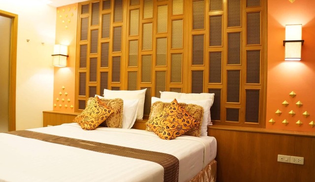 Golden House BTS Chidlom Bangkok
