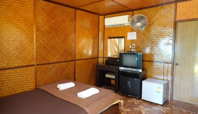 Green Cottage Beach Resort