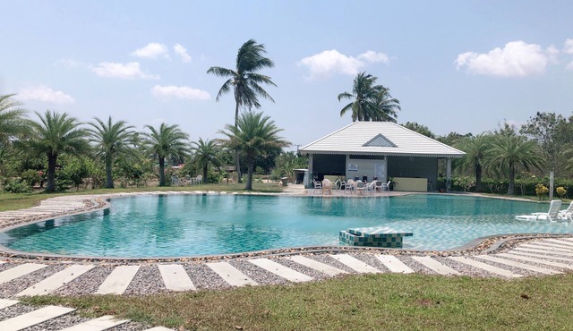 Greenway Pool Villa Huahin have 6 rooms ,24 singgle beds