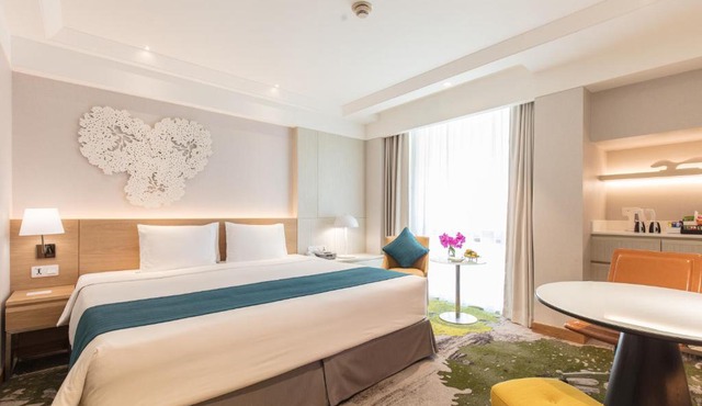 Holiday Inn Bangkok by IHG