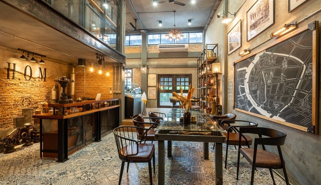 House of Machine - Deluxe room, located in Bangkok Old Town