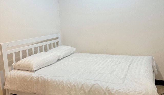 Ideal for long stay Prime location Peaceful area