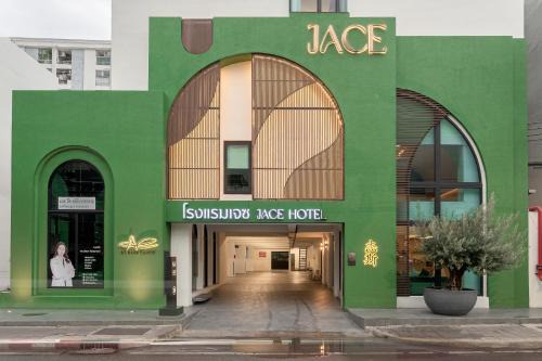 Jace Ratchada Hotel