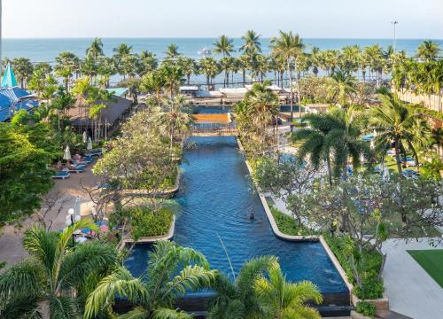 Jomtien Palm Beach Hotel & Resort - Family-Friendly