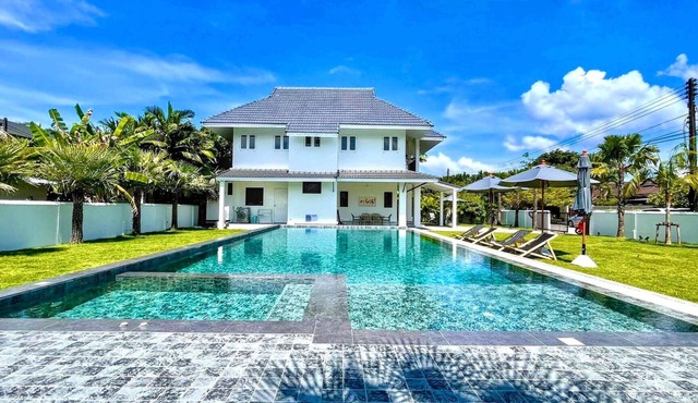 Khaolak 16 meters-Pool Villa with 3 bedrooms 3 bathrooms-Kokotel Montana Hotel