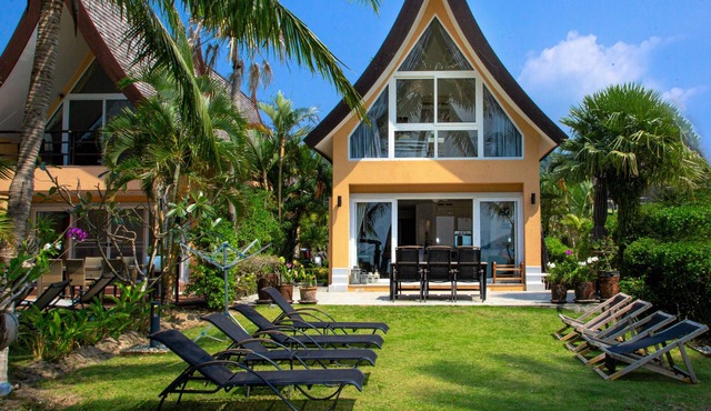Koh Chang Holiday - 4 Bedrooms Beachfront Villa