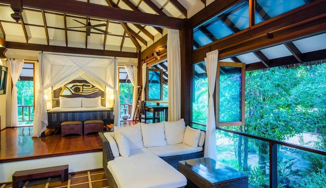 Koh Jum Beach Villas in Nuea Khlong