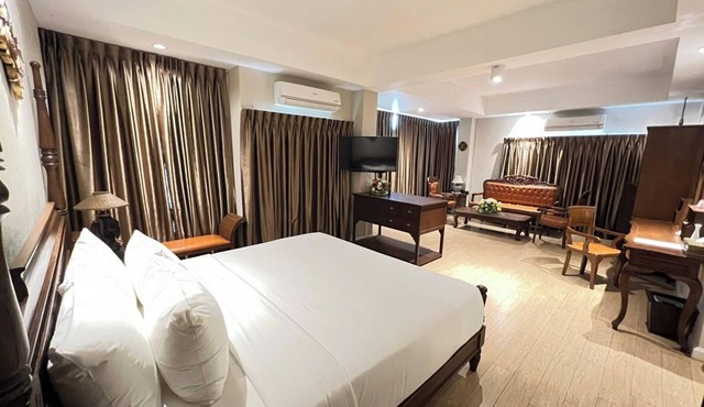 Kokhaburi Hotel in Ko Kha