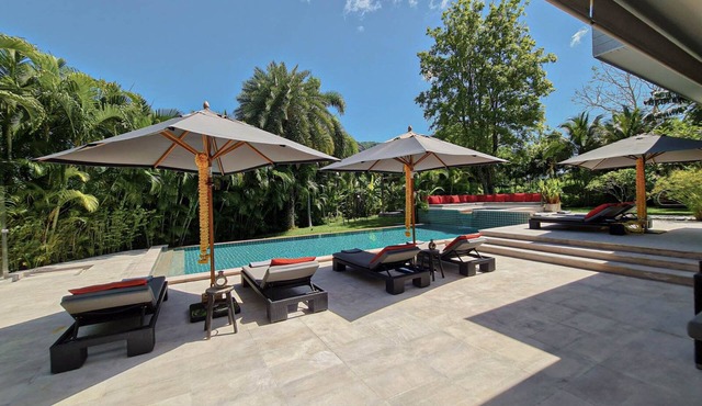 La Villa, Baan Ing Phu, Black Mountain