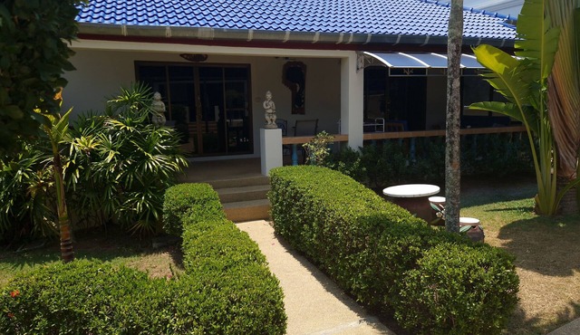 LARGE VILLA SWIMMING POOLS TROPICAL GARDEN SEA GOLF RELAXATION 6/12 ADULTS