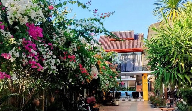 Le Bazaar Vangvieng Resort in Vang Vieng