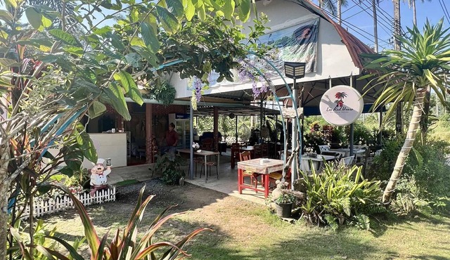 Lee Red House