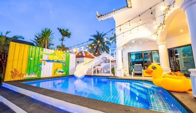 Lemon beach pool villa