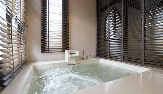 LS28BR - One Bedroom Deluxe Suite