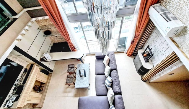 Luxurious 5-Bedroom Condo in Central Bangkok with Rooftop Pool