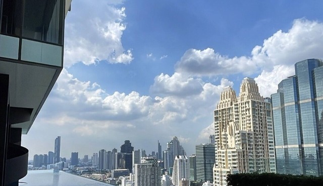 *Luxury Apartment | Infinity Pool | Balcony | Gym*