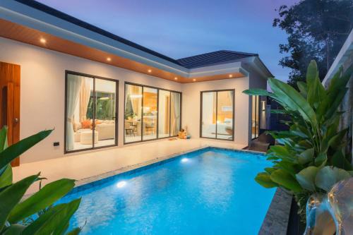 Luxury B Baya Pool Villa