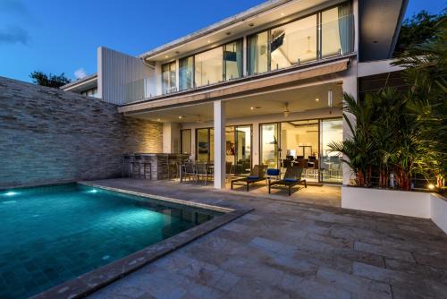 Luxury Duplex Ocean & Sunset View Villa