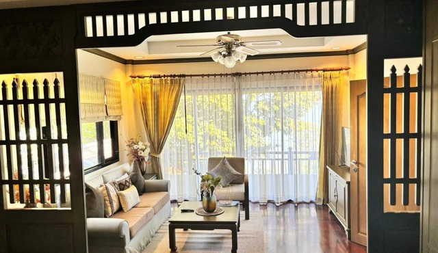 Luxury Pool Villa with Sea Views- 2 minuteWalk to the Beach