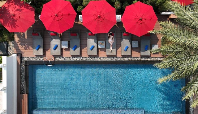 March Hotel & Suite Riverside
