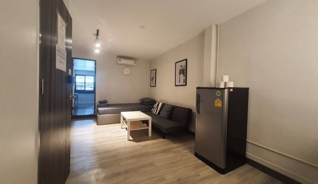 MAXi MaMa House Rangnam Platunam Bangkok 12 PAX 6 beds Entire Home 8 min to ARL