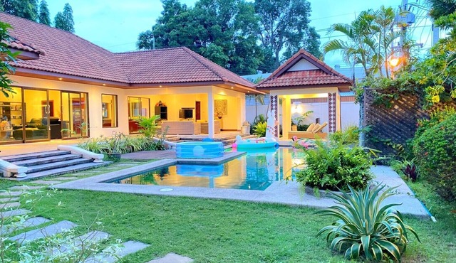 Mellow Pool Villa - Family house with nice pool & garden - 4 bedrooms