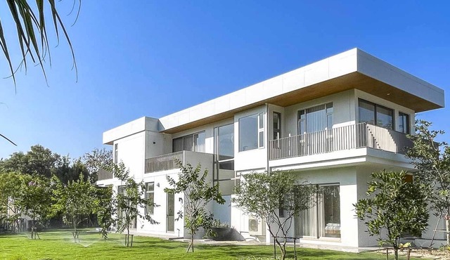 Minimal Luxury Villa HUGE Garden. 10 min to Nimman