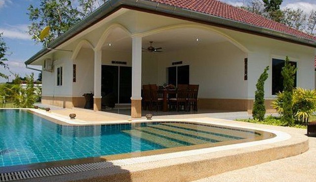 mit eigenem Pool by Interhome