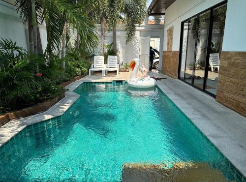 MM Pool Villa